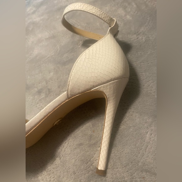 NEW MICHAEL KORS Mid Sandal White - Picture 9 of 10
